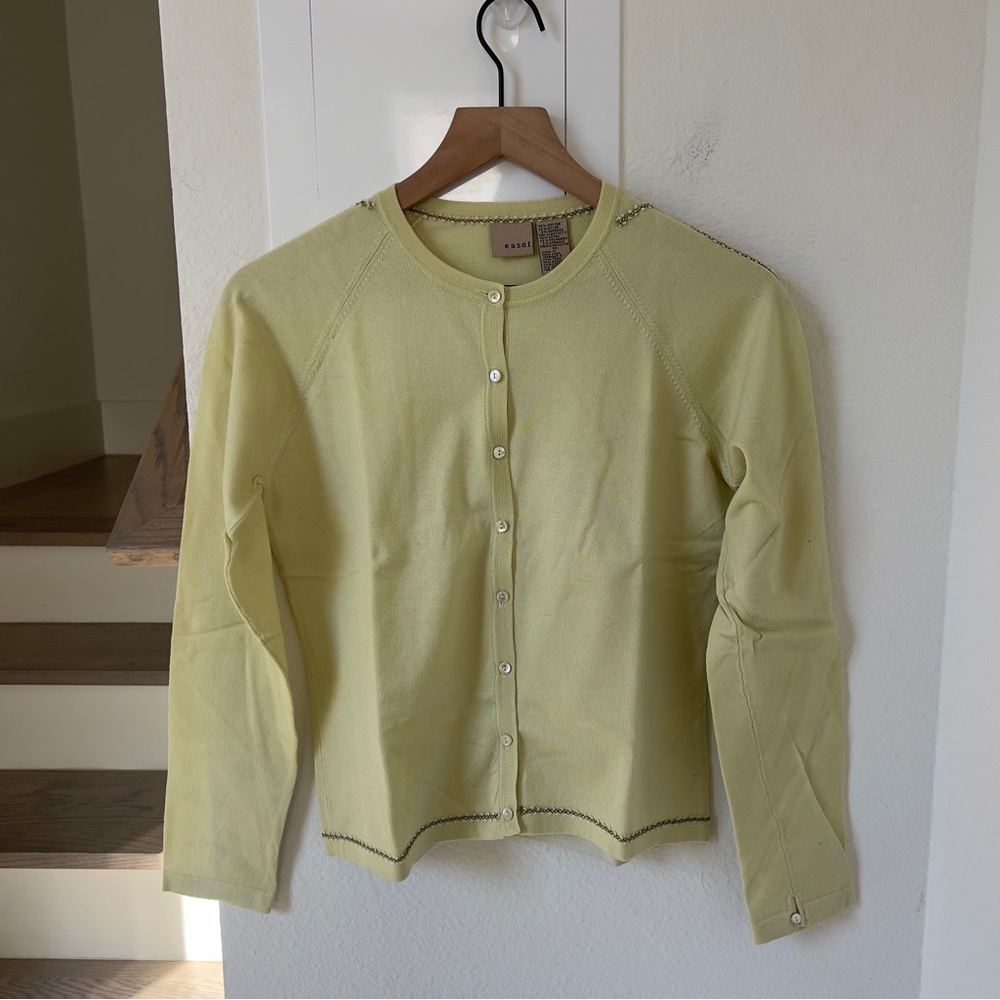 Easel Cardigan & Tank Top Set in Yellow